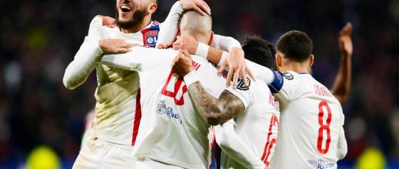 Europa League: Πρόκριση για Λιόν, «μπλέξιμο» για Αϊντχόφεν